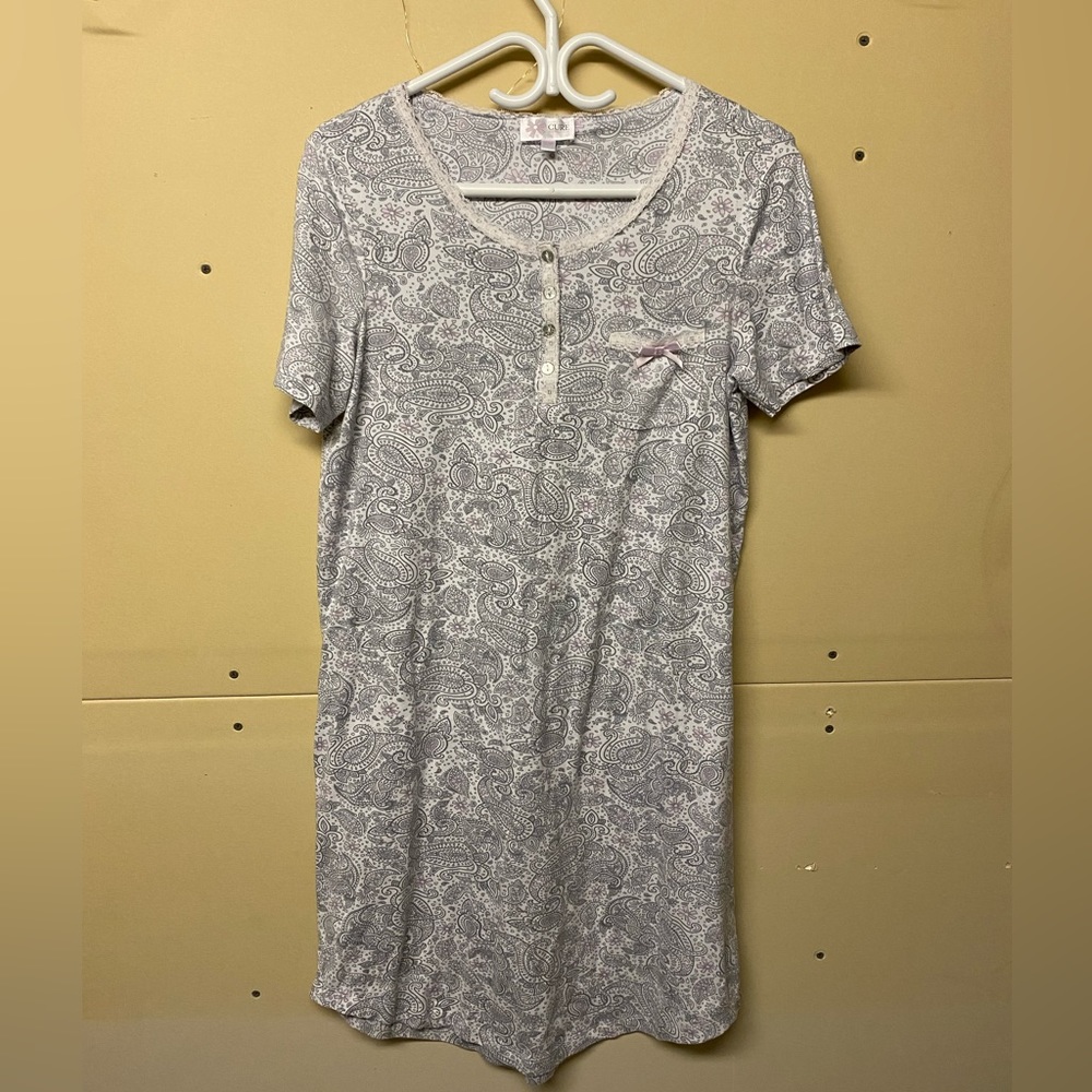 2/$20❤️- PJs | Women’s PJ dress size small - Picture 1 of 4